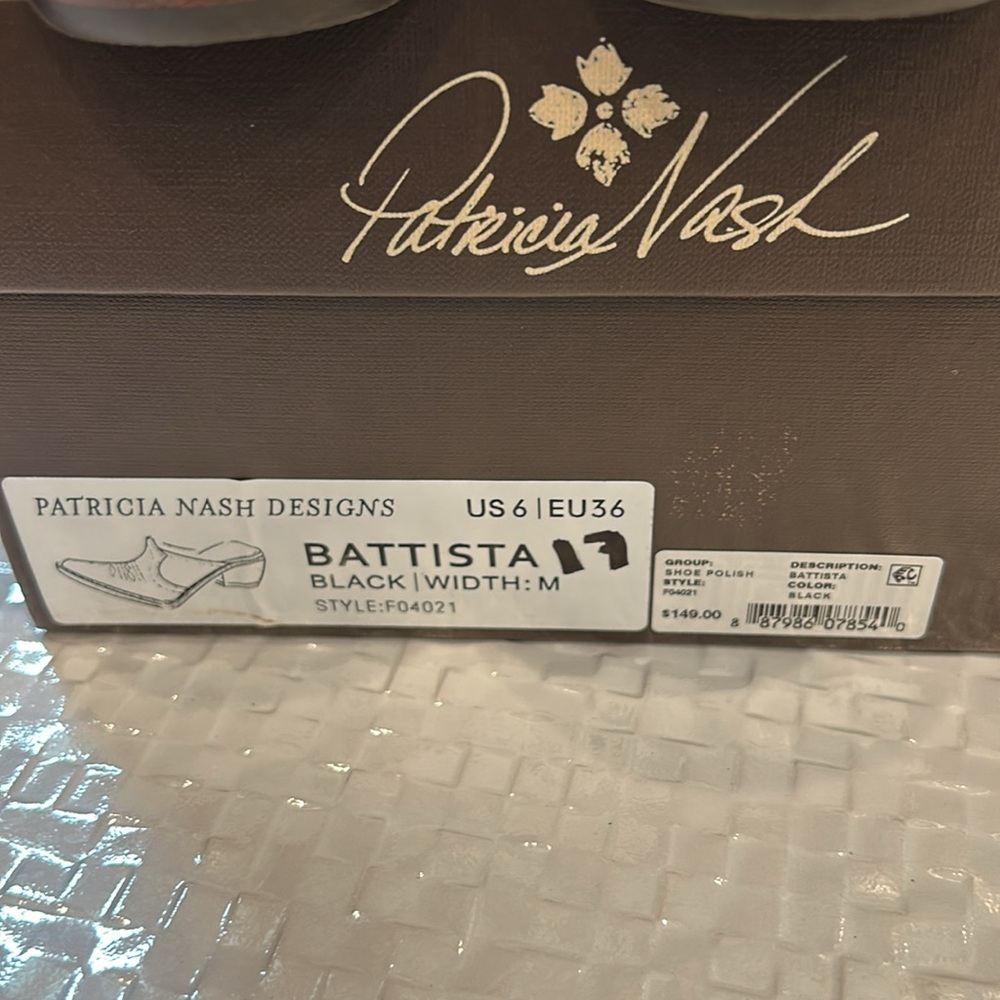 Patricia Nash NIB!! Batista Black Mules. - Picture 5 of 9